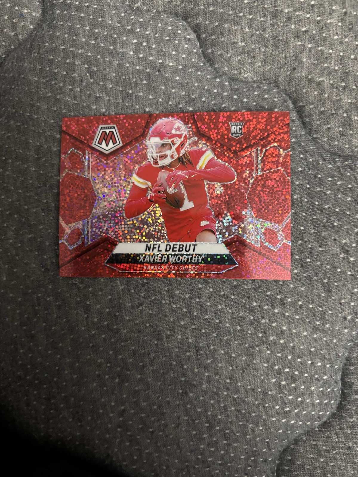2024 Panini Mosaic NFL Debut Xavier Worthy Red Sparkle Short Print