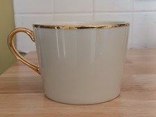 H&M Home Tasse weiß mit goldfarbenem Rand und Henkel modern Vintage gebraucht