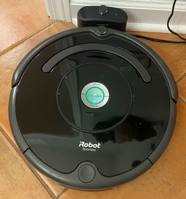 iRobot Roomba 671 Robot Vacuum Wi-Fi Connectivity Black