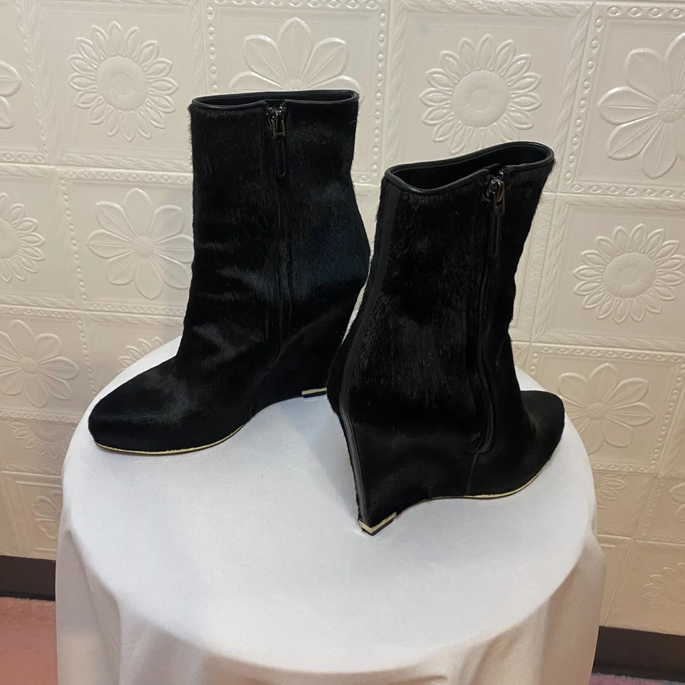 Givenchy пони стиль телячьей кожи черный на танкетке ботильоны, размер 37 - Изображение 4 из 4