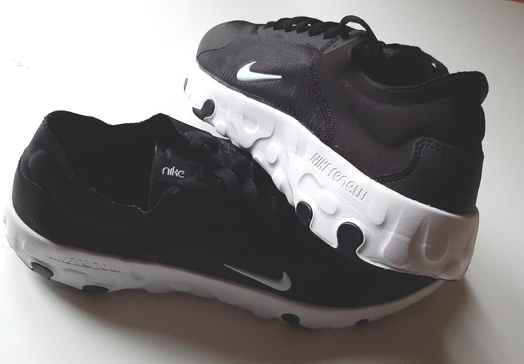 nike lucent trainers