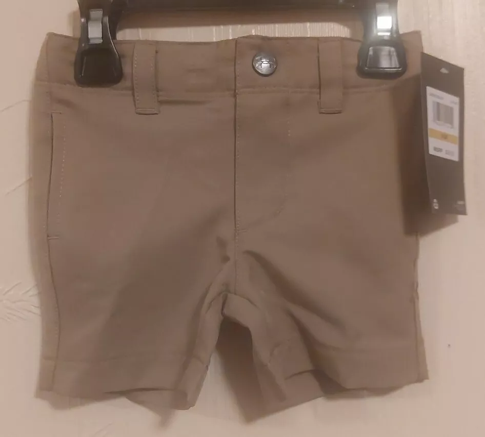 Under armour medal play shorts 2025