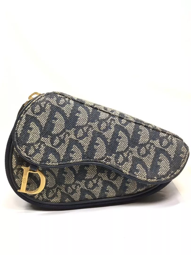 Belle pochette motif trotteur DIOR