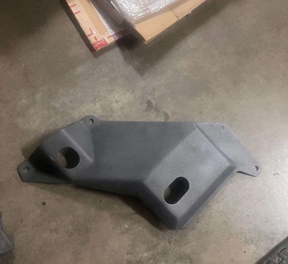 99-01 ISUZU TROOPER VEHICROSS INFERIOR PROTECTOR DE PLACA DE DESLIZAMIENTO INFERIOR Genuino Foto 4 de 4