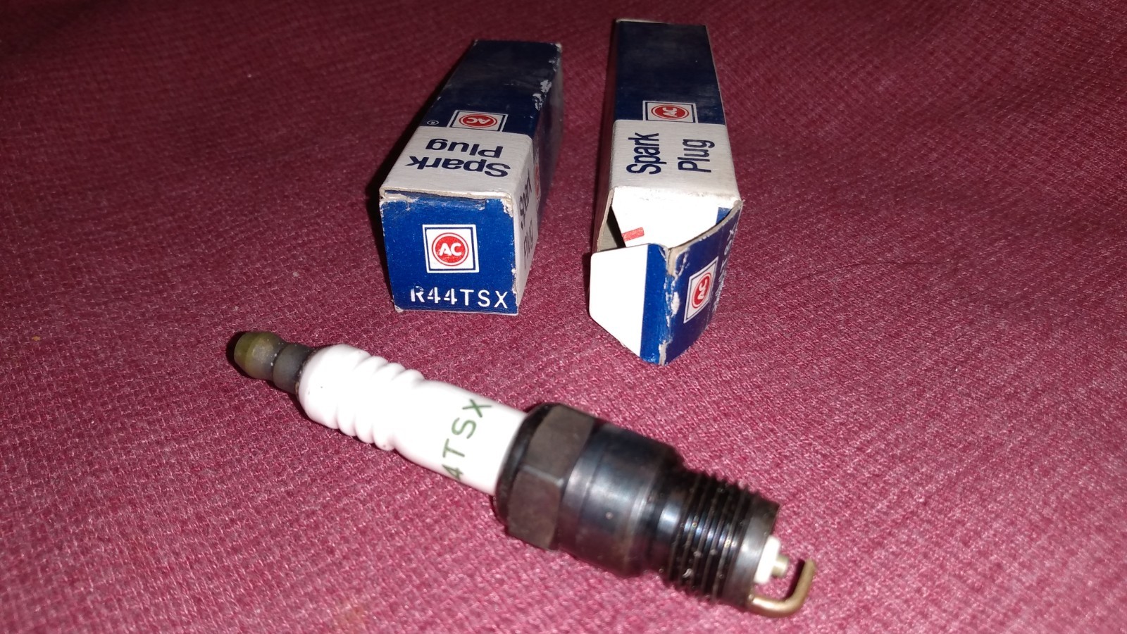 R44TSX   ACDelco  Spark Plug -  lot of two plugs - 2