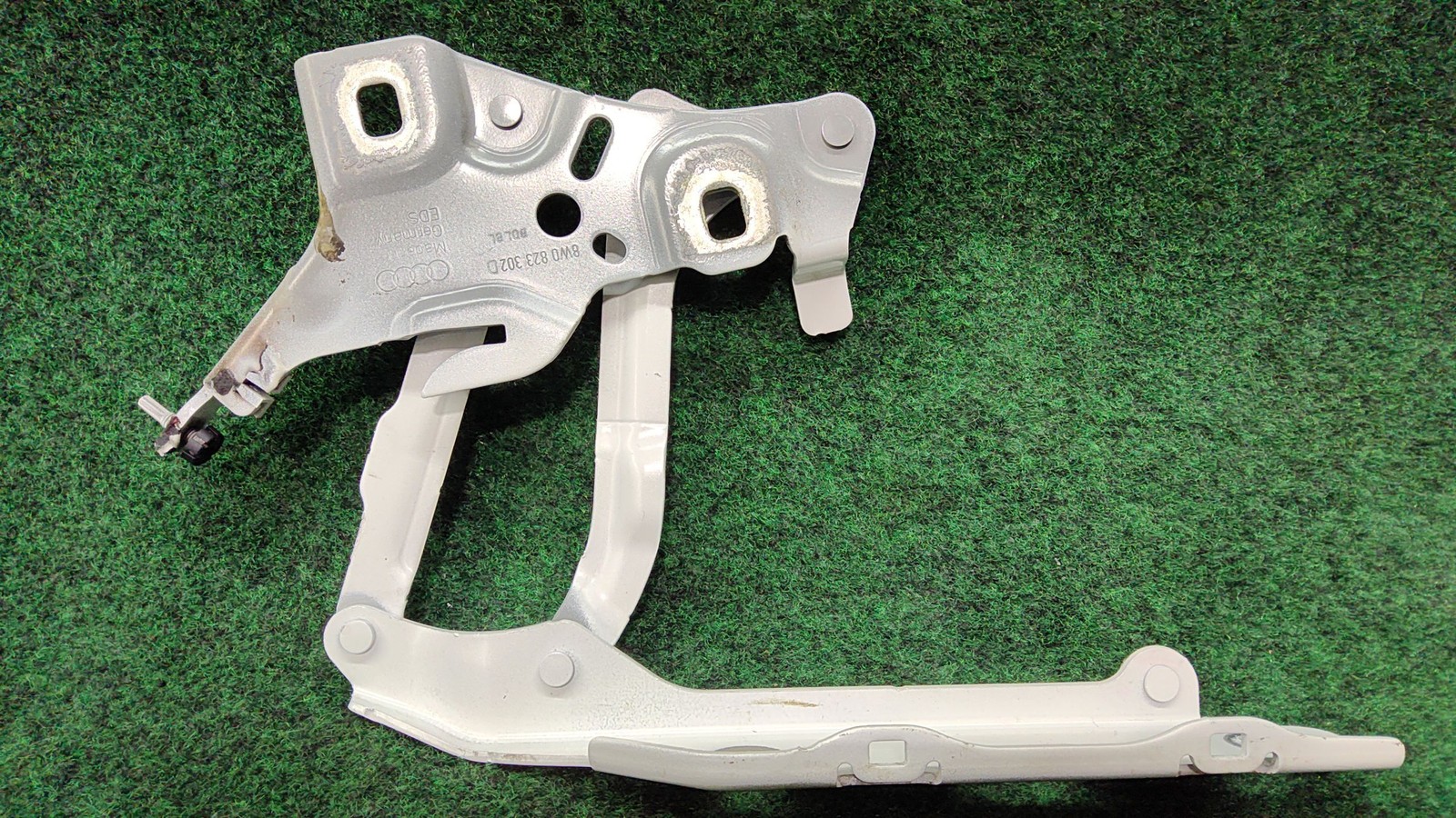 2021-2025 Audi A4 Front Right Hood Hinge Glacier White Metal 2y2y Oem 8w0823302d