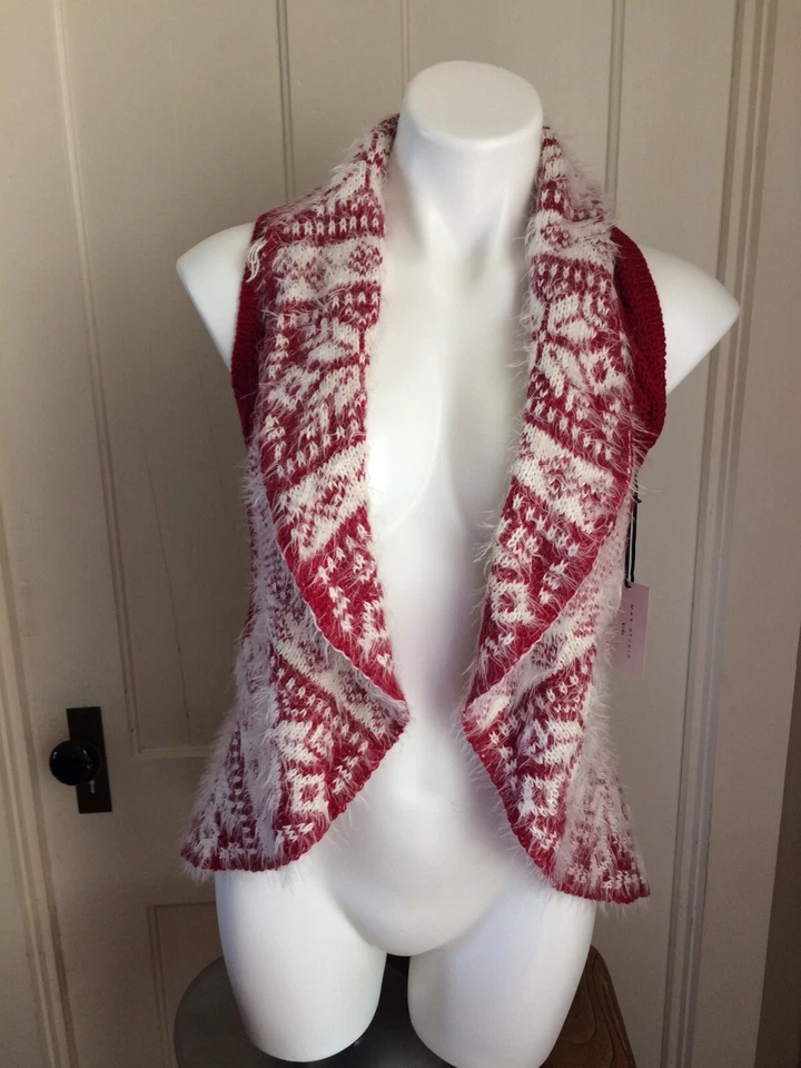 Max Studio Kids Red/White Fuzzy Cable Knit Sleeveless Shrug Vest M 10-12 NWT - Image 3 of 4