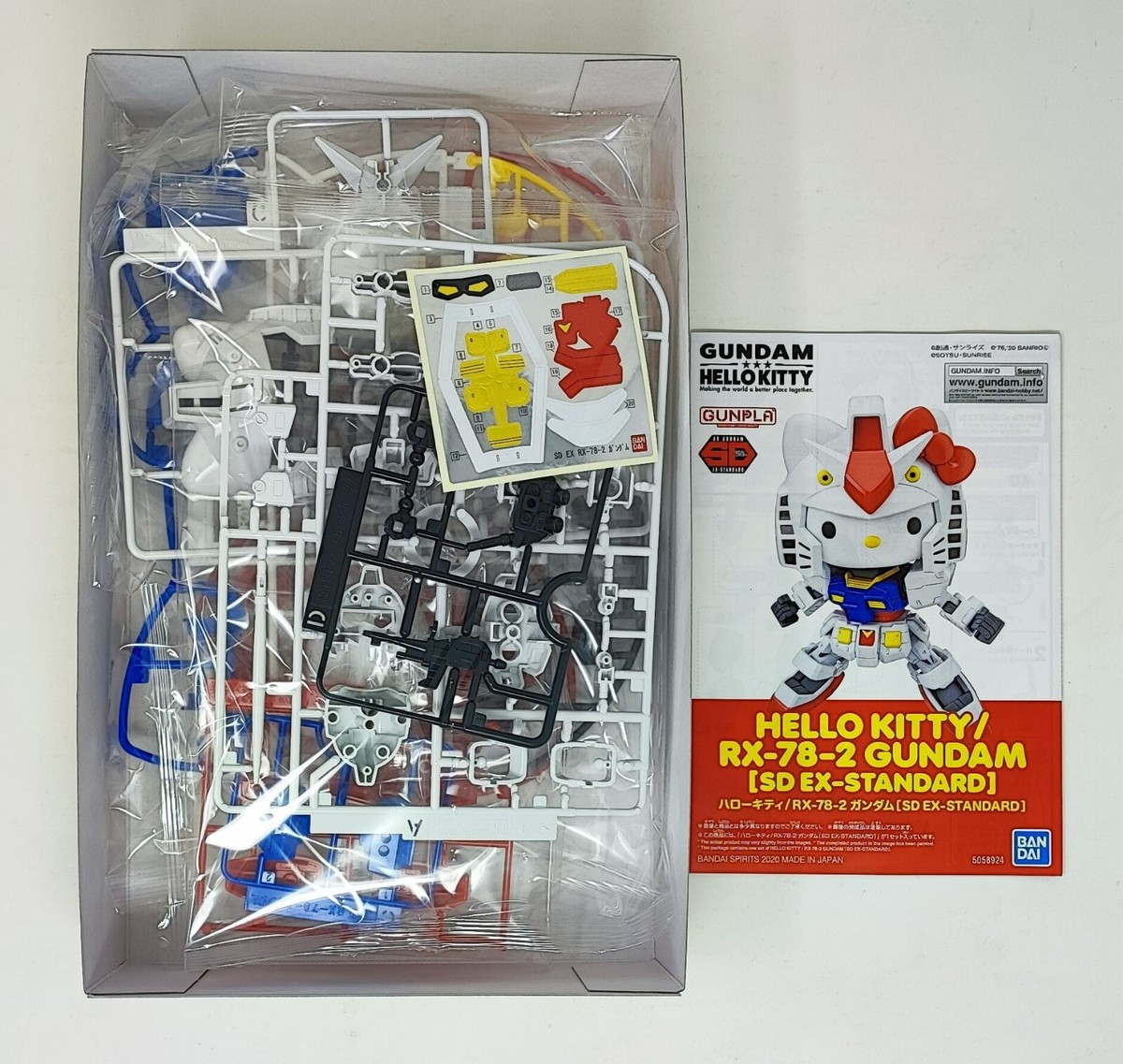 hello kitty rx78-2 gundam　新品未開封 BANDAI HELLO KITTY/RX-78-2 GUNDAM SD EX-STANDARD PLASTIC MODEL KIT