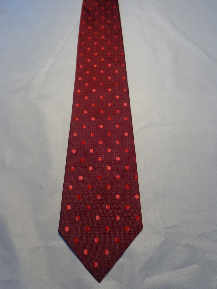EXPRESS MENS TIE BURGUNDY WITH RED POLKA DOTS 61 X 3.75 - Image 2 of 4