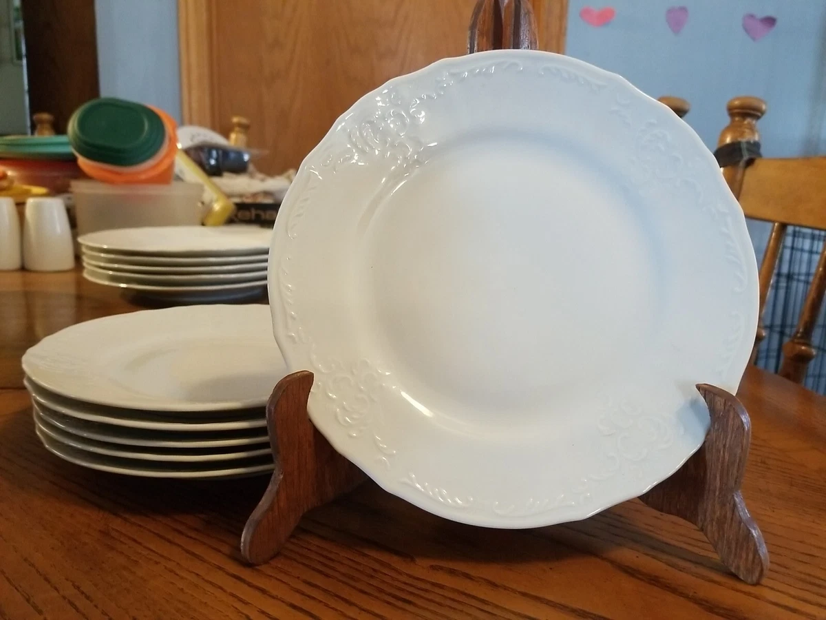 White top embossed dinnerware