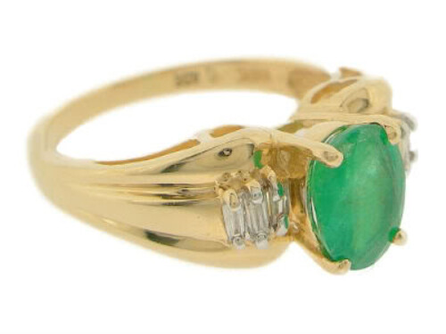 Anillo de moda de diamantes y esmeraldas de oro amarillo de 14K para dama - Imagen 2 de 4