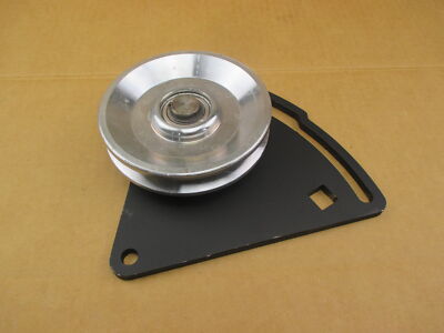 E6NN8A614AB Idler Pulley with Bracket fits Ford 2600 3600 5600 5610 6600 6610