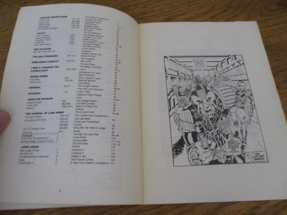 2000 AD judge dredd fanzine thargs galactic guide very rare 1998 - Image 4 of 4