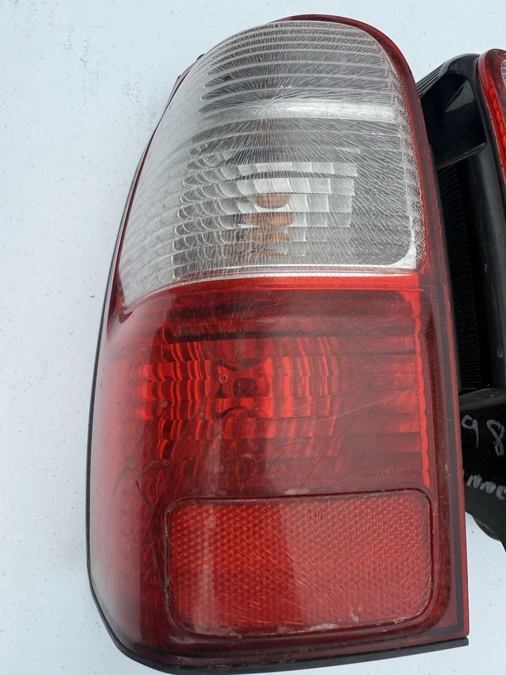 Toyota 4Runner 1998 luces traseras lado derecho e izquierdo OEM Foto 2 de 4