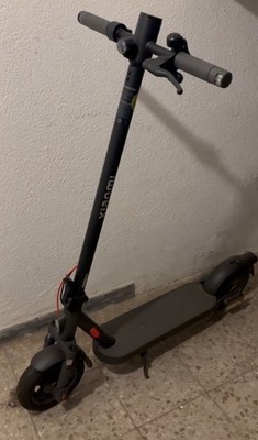 Xiaomi Mi Electric Scooter Essential - Schwarz