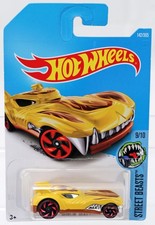 Hot Wheels Howlin' Heat Street Beasts Series Foreign DVC12 NRFP 2015 Yellow 1:64