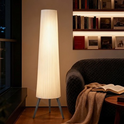 Dimmbare Tripod Stehlampe mit Fußschalter, weiß und grau