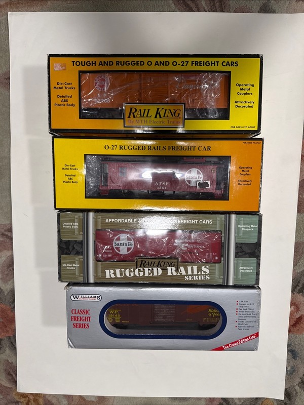 MTH RAIL KING 027 & WILLIAMS 027 BOX CARS AND CABOOSE BOX CARS NEW-CABOOSE LN