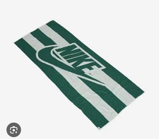 Nike Club Pool Towel Unisex Sports Training Tennis Gym Towel NWT HF9408-119 GRN