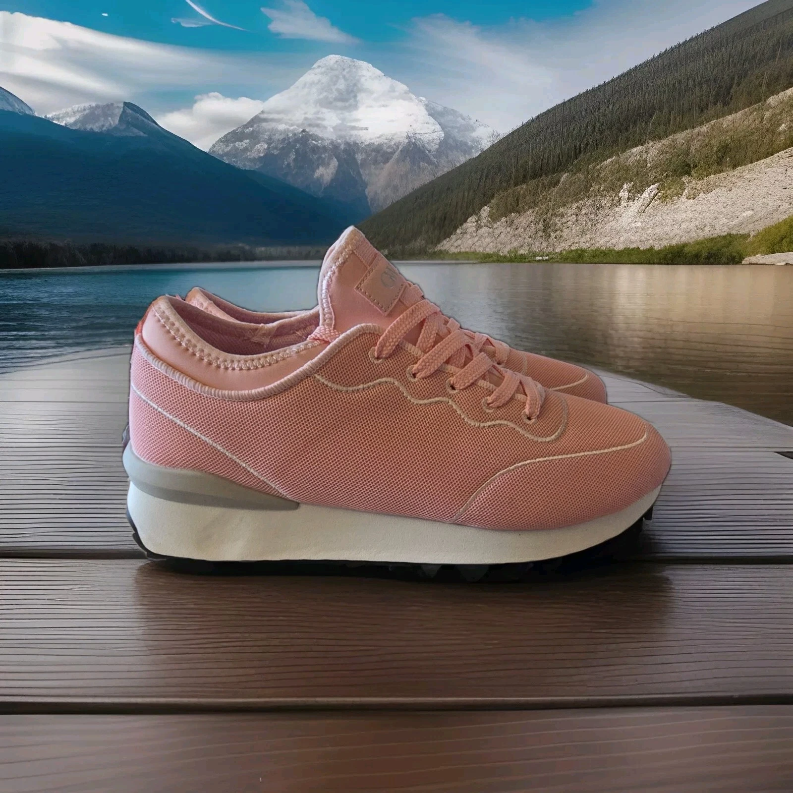 G WEST WOMEN LACE UP SNEAKER PINK SIZE 9