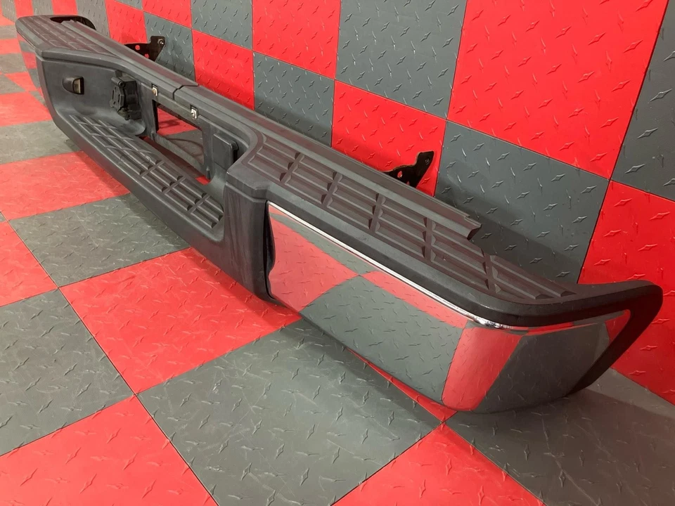 Parachoques trasero GMC SIERRA 1500 2007-13 cromado *vehículo del sur* Foto 2 de 4