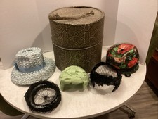 Mid Century/Vintage Hat Box/Holder with 5 Vintage Hats