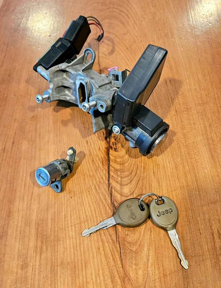 07-17 Jeep Compass Patriot Calibre Interruptor de encendido Llave inmovilizadora y CERRADURA DE PUERTA Foto 2 de 4