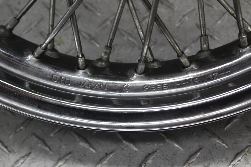 Yamaha Road Star 1999 - llanta delantera rueda D.I.D. 16X3.00 DOT Foto 3 de 4