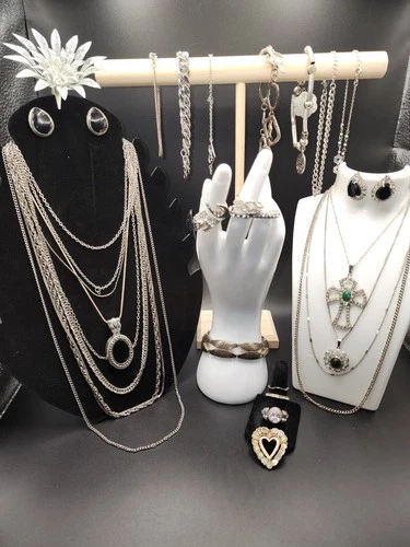 Estate Lot Vintage Jewelry Necklaces Bracelets Earrings Rings 34 Pc Costume