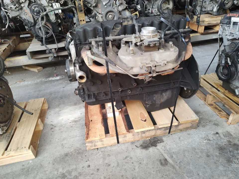 2000-2004 Jeep Wrangler Engine - 4.0L (VIN S, 8th Digit) 161K Miles Foto 2 de 4