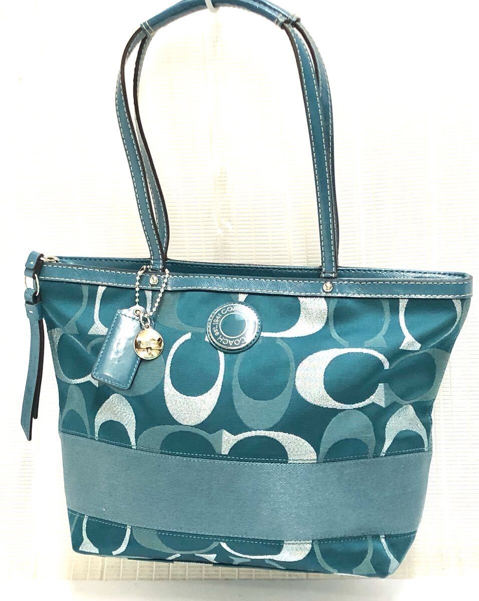 COACH Signature Tote Bag 18699327 in Classic Design