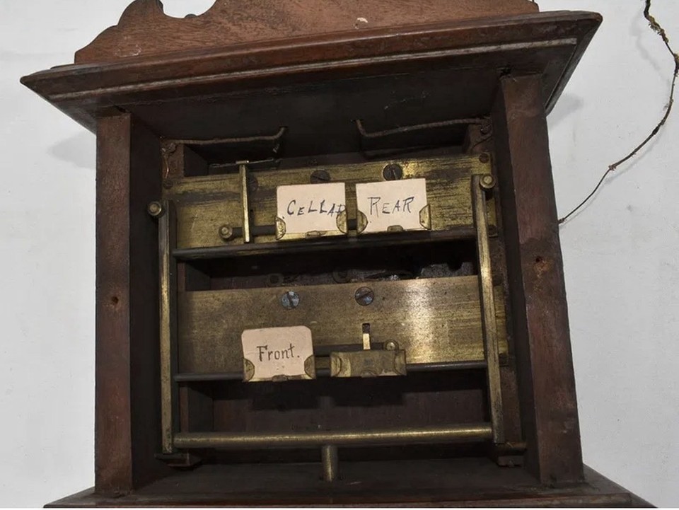 Antique Victorian Annunciator Walnut Wood Butler Call Box 1870/80 Hotel ...