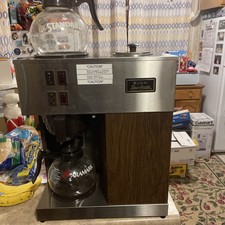 BUNN VPR Pour-Omatic 12 Cup 2 Pot Commercial Coffee Maker + 1 Pot Works Great!