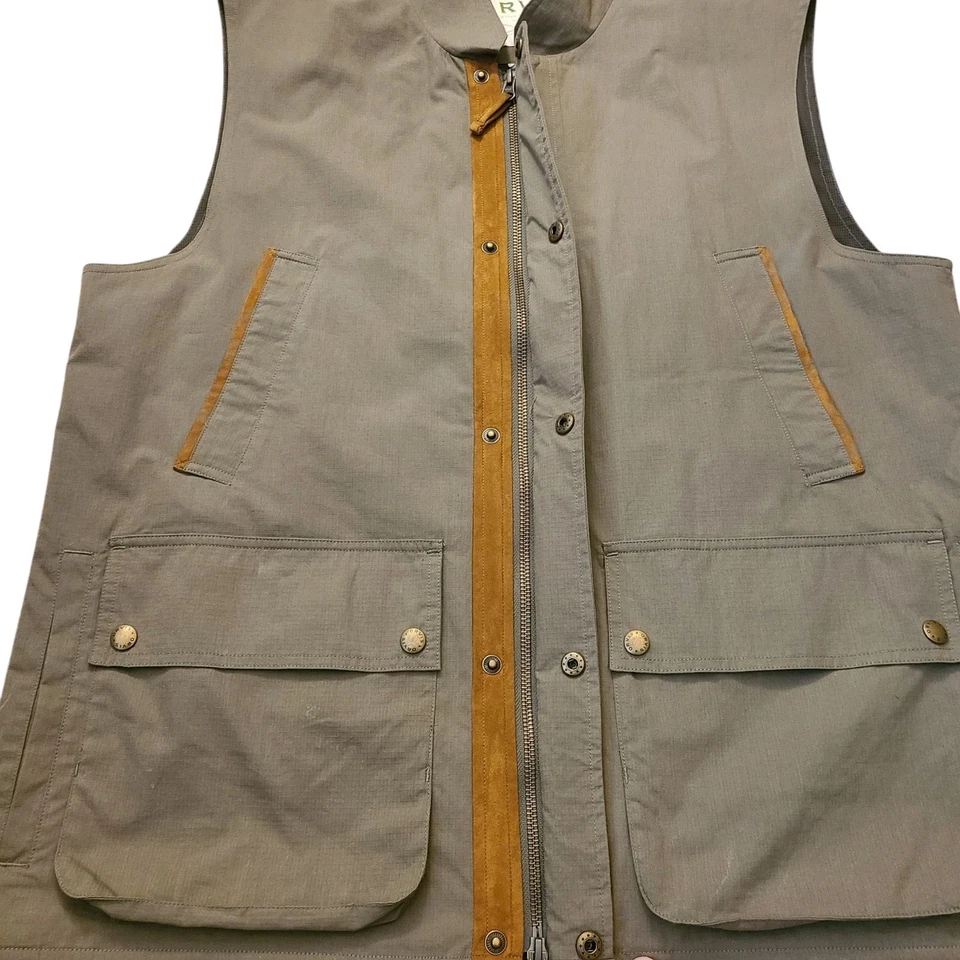 Orvis Men's Large Fishing/Hunting Outdoorsman Nylon Blend With Brown Trim Vest - Image 2 of 4