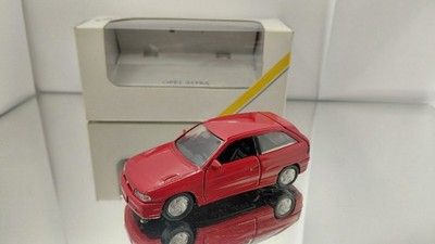 Gama 1:43 Opel Astra Red Near mint in Dealer Box