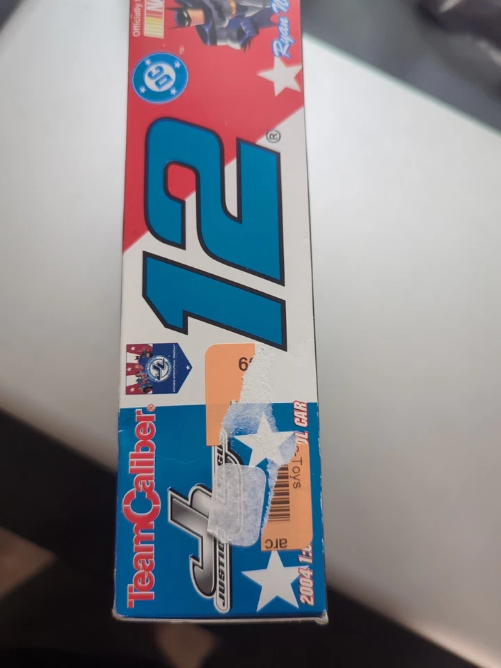 NUEVO EQUIPO CALIBRE 1:64, Ryan Newman 2004 (Alltel - Liga de la Justicia) Diecast Foto 2 de 2