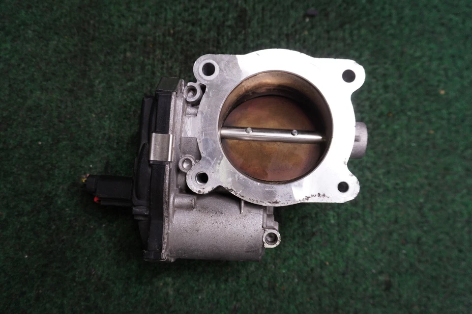 GMC TERRAIN 2017 2,4 L carrocería del acelerador OEM 12669146AA Foto 2 de 4