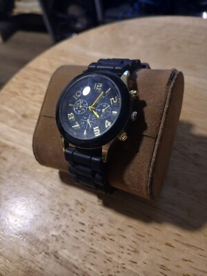 DARICE Watch 