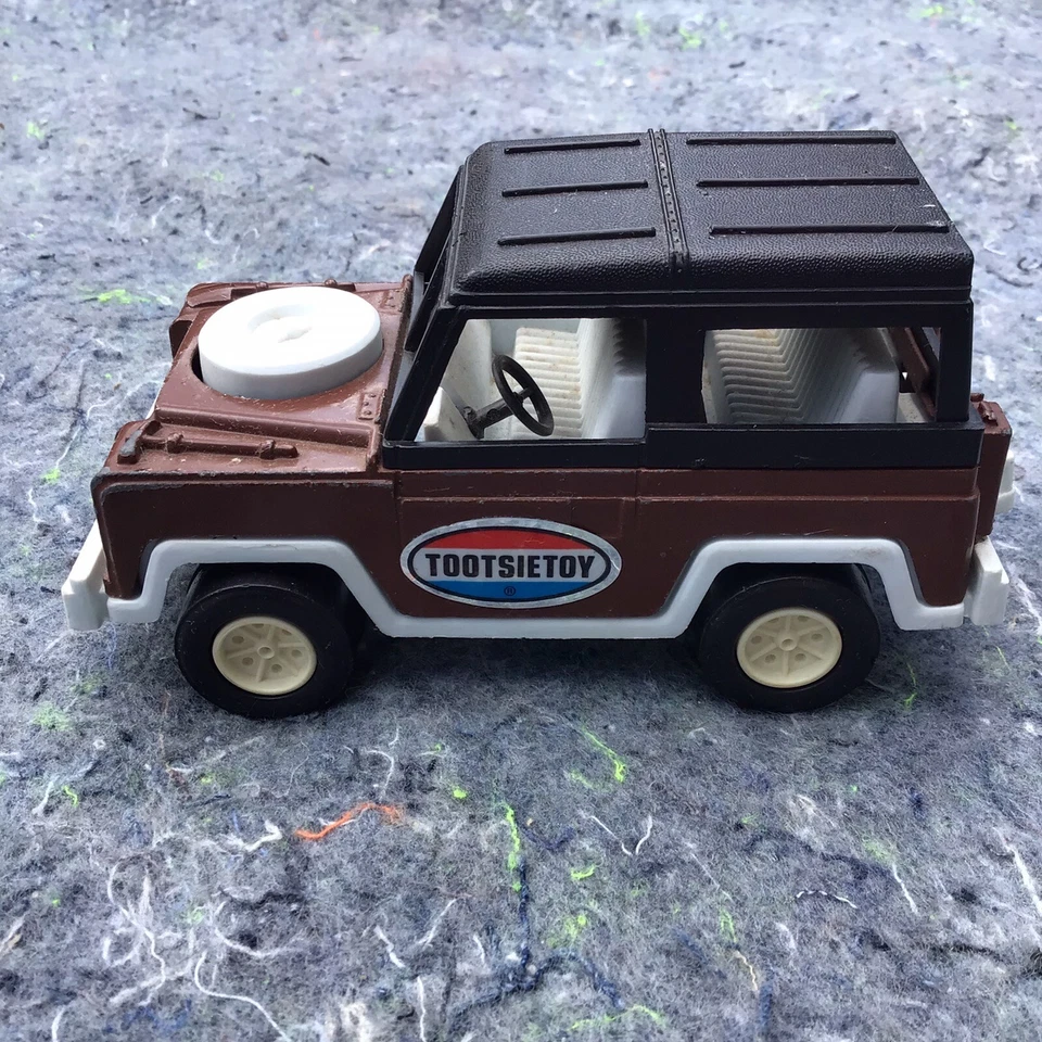 Juguete Jeep Tootsietoy vintage de 5"" de largo marrón beige negro Land Rover años 70-80 Foto 2 de 4
