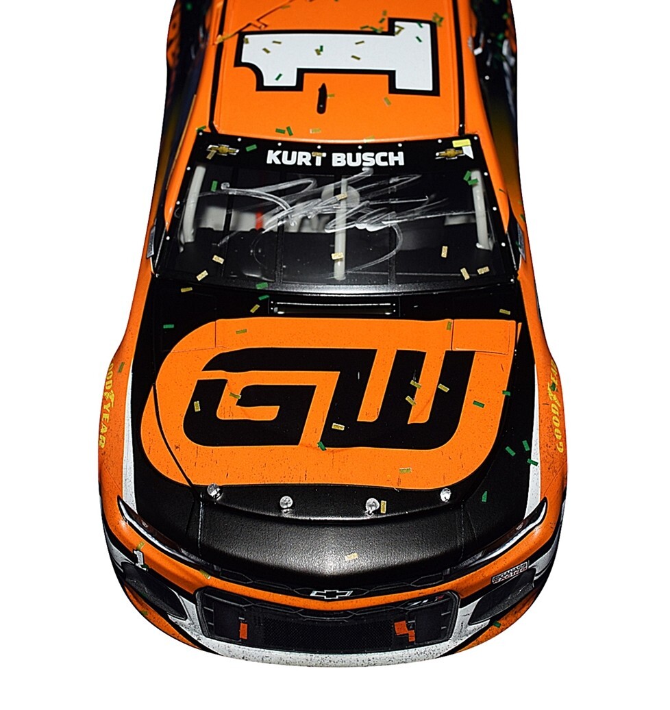 NASCAR 1/24 ケセロウスキー ダーリントンウィナー　サイン入り NASCAR 1/24 ケセロウスキー ダーリントンウィナー サイン入り