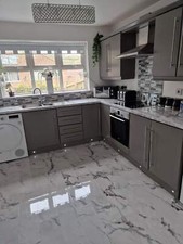 SUPER High Gloss Laminate Flooring **EXCLUSIVE COLOURS** (Price Per 2.1 sqm)