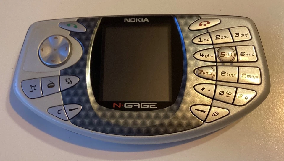 Spielekonsole • HANDY • Vintage 2000er Style Nokia  N-Gage NEM-4 - Bild 2 von 4