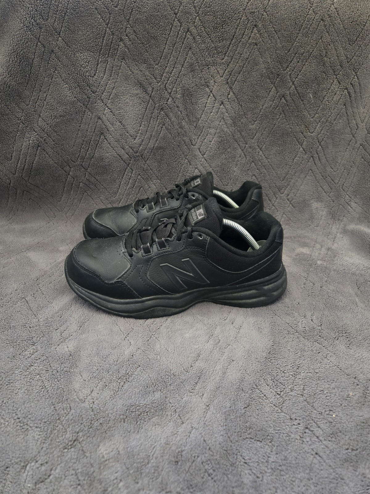 SAOLA New Balance 411v1 scarpe da passeggio uomo taglia 7.5EE sneakers sportive scarpe da ginnastica nere