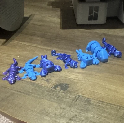 3D printed mini animals bundle - 2 Lizards , 2 Gecko’s 1 Cabybara and 2 Lobsters - Image 1 of 4