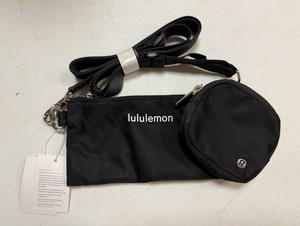 Lululemon Curved Wristlet | eBay