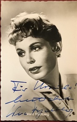 Wera Frydtberg 1926-2008 Ich denke oft an Piroschka autograph 3.5''x5.5'' photo