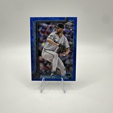 2025 Topps Chrome Cade Gibson RC Blue Wave Refractor /150 Marlins