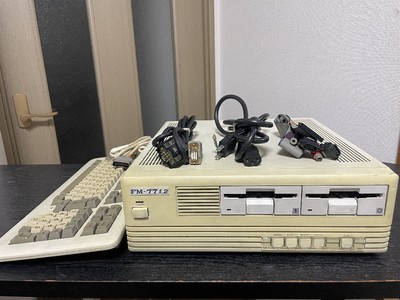 Fujitsu FM-77L2 Vintage Japanese Computer Retro PC with Keyboard Rare Working
