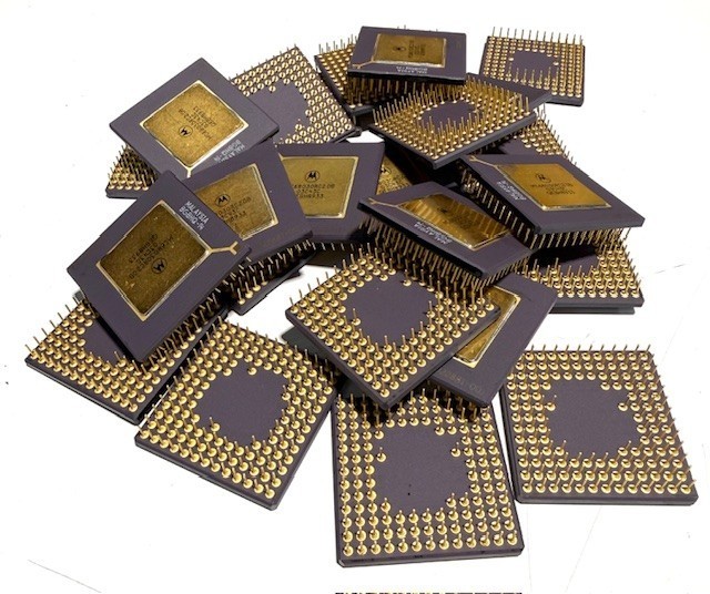 363 Grams Vintage Gold Ceramic IC Chips For Gold / Precious Metal Scrap ...