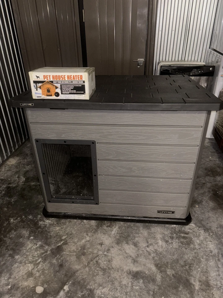 Casa grande de lujo para perros exterior protegida ped grande aislado Foto 4 de 4